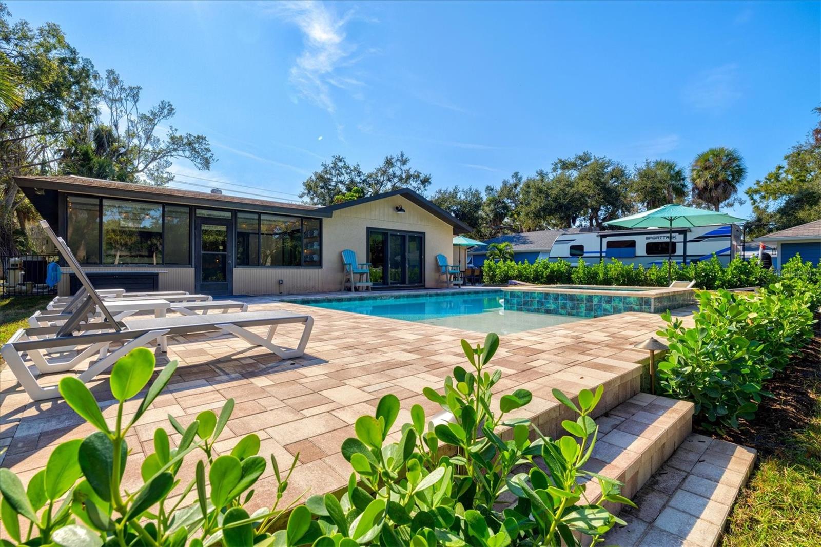 PALMER SUB - Residential Lease