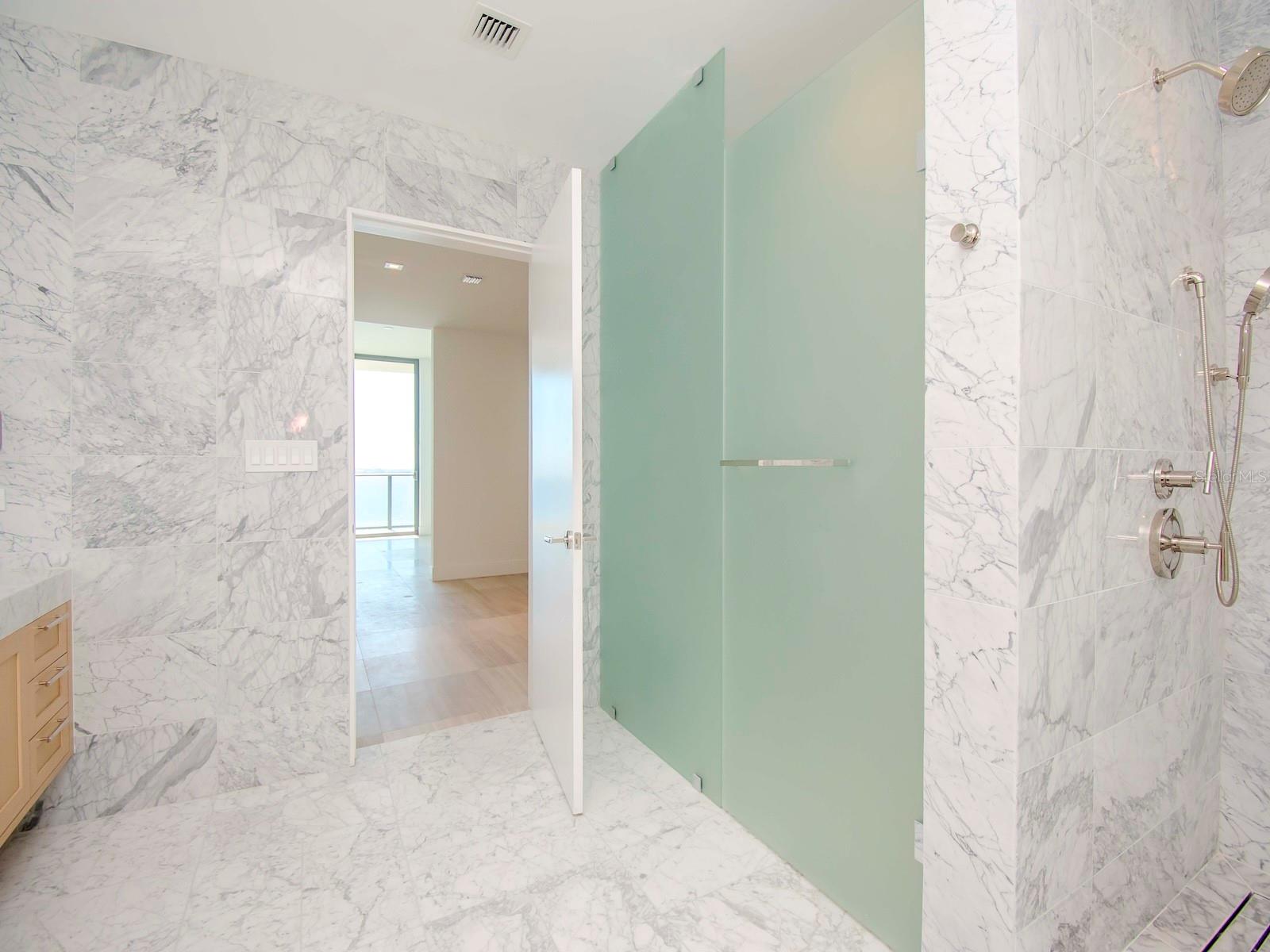 3105 BAY OAKS CONDOMINIUM UNIT 1002 - Residential