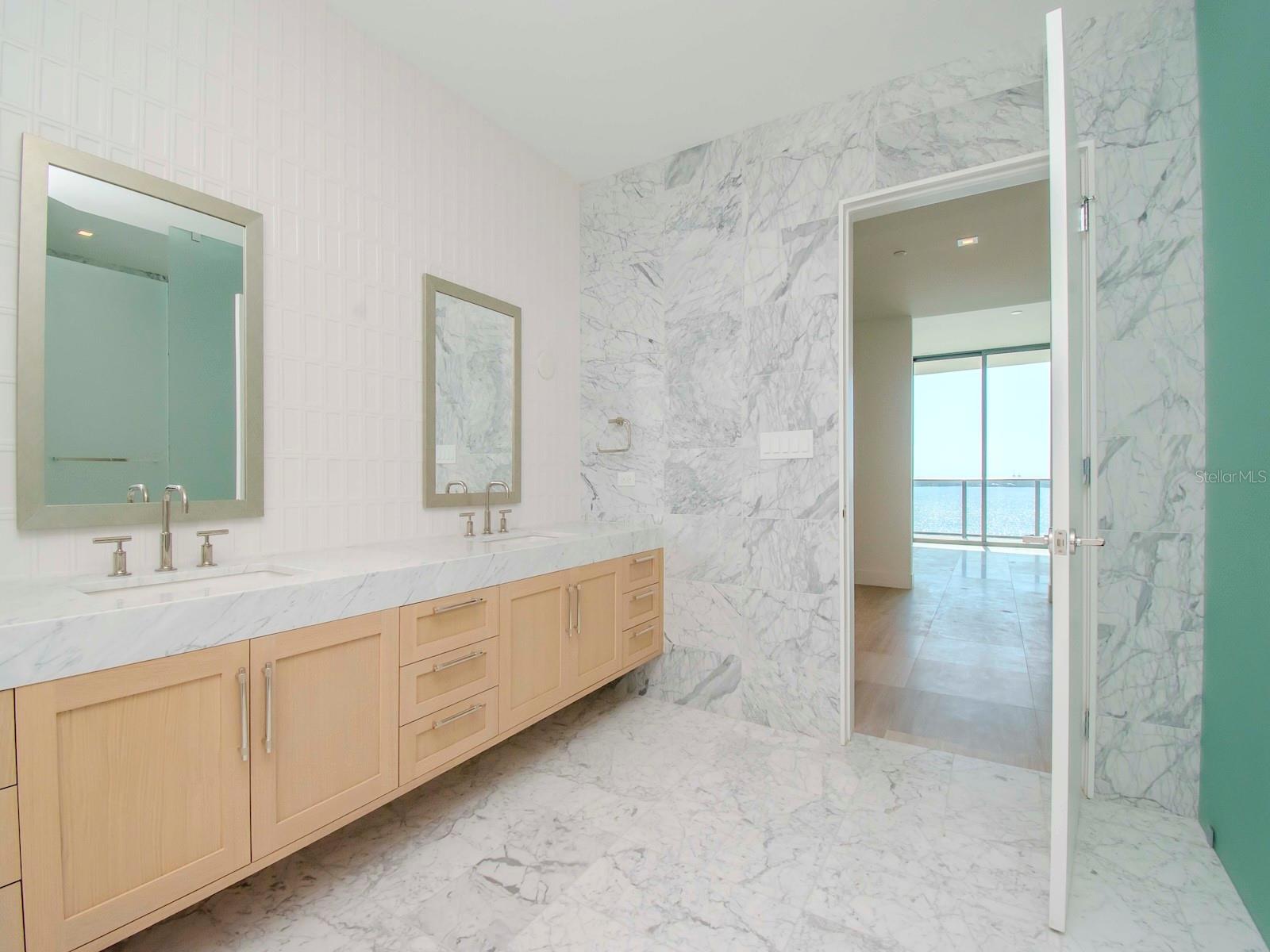 3105 BAY OAKS CONDOMINIUM UNIT 1002 - Residential