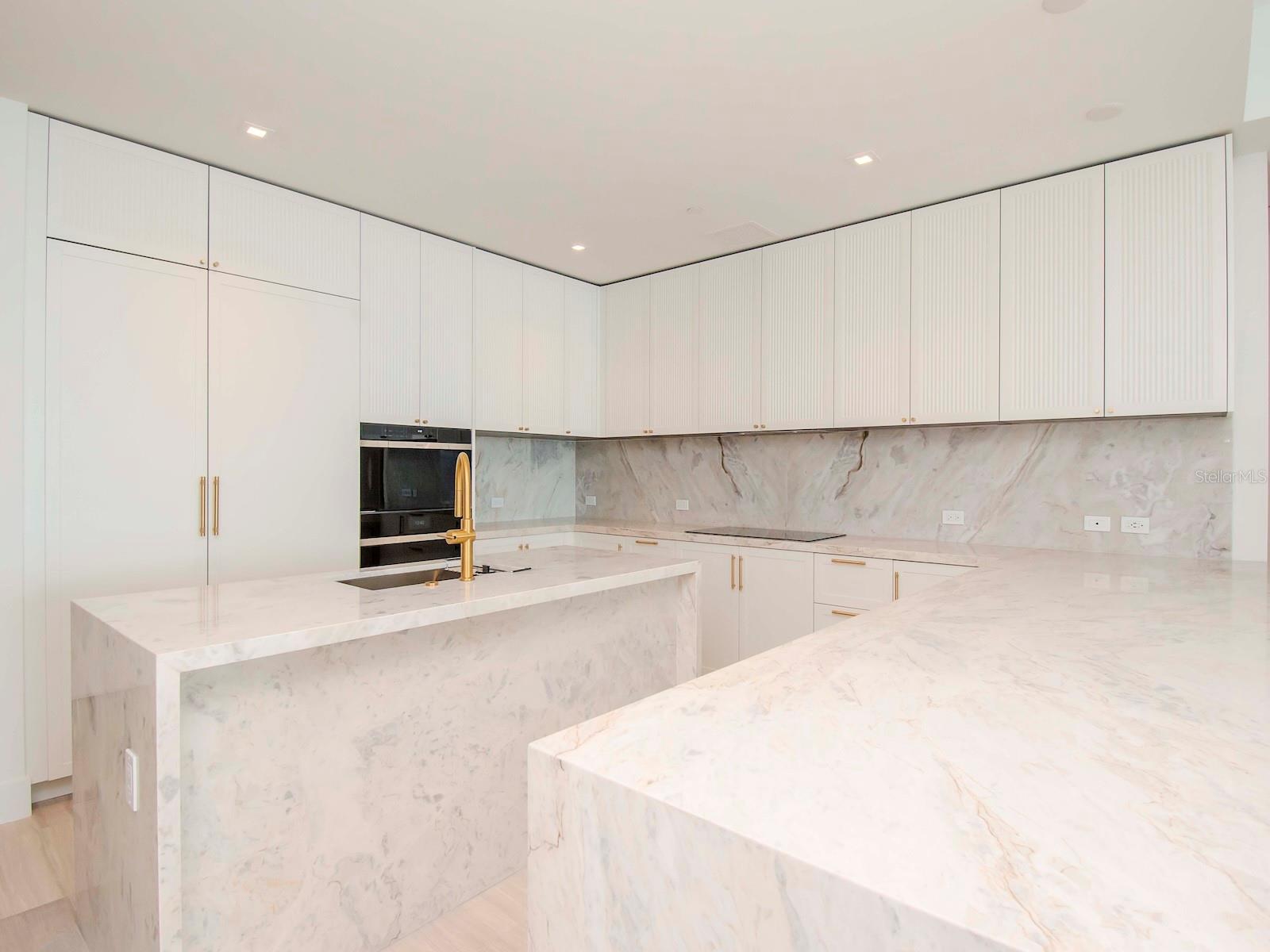 3105 BAY OAKS CONDOMINIUM UNIT 1002 - Residential