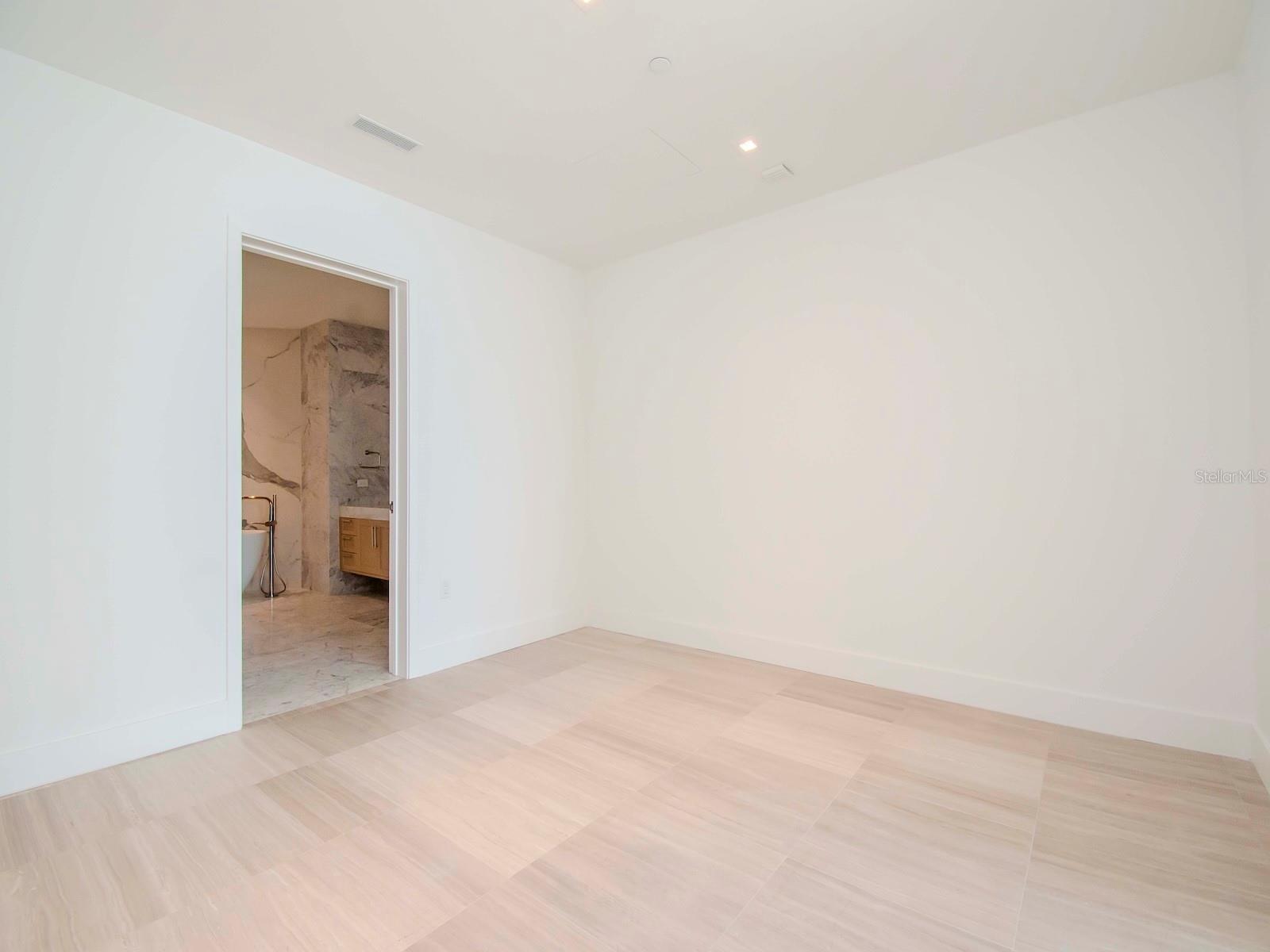 3105 BAY OAKS CONDOMINIUM UNIT 1002 - Residential