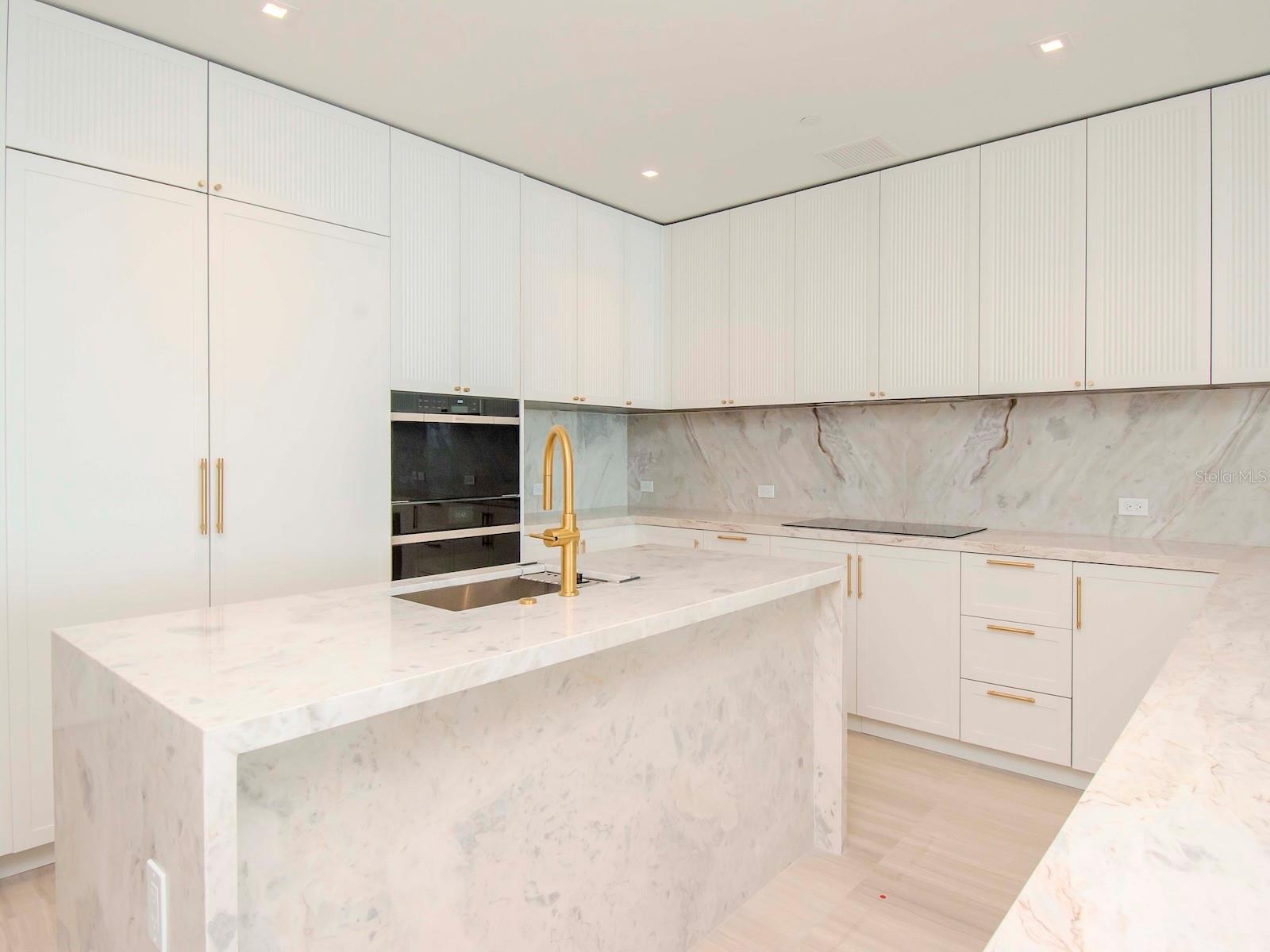 3105 BAY OAKS CONDOMINIUM UNIT 1002 - Residential