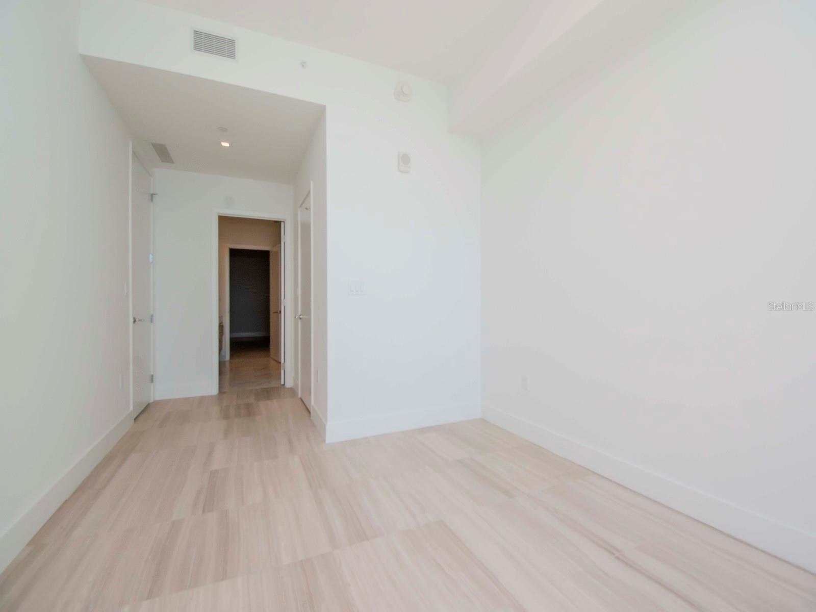 3105 BAY OAKS CONDOMINIUM UNIT 1002 - Residential