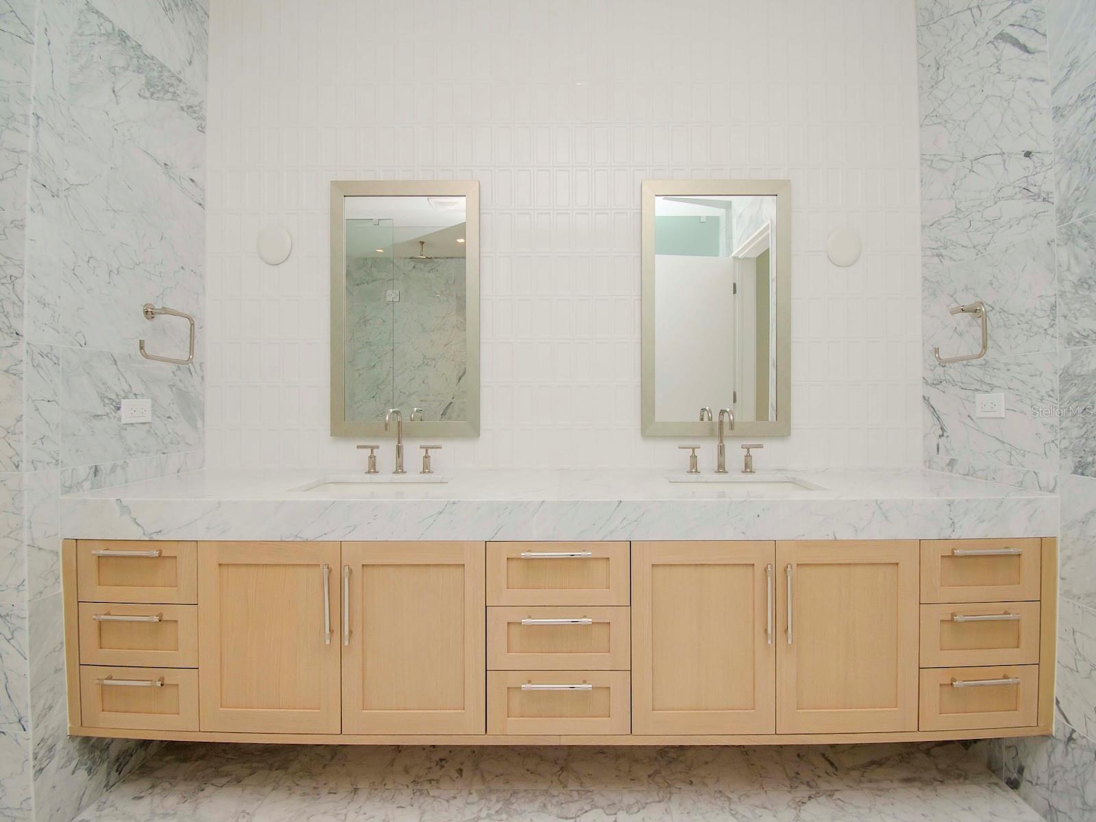 3105 BAY OAKS CONDOMINIUM UNIT 1002 - Residential