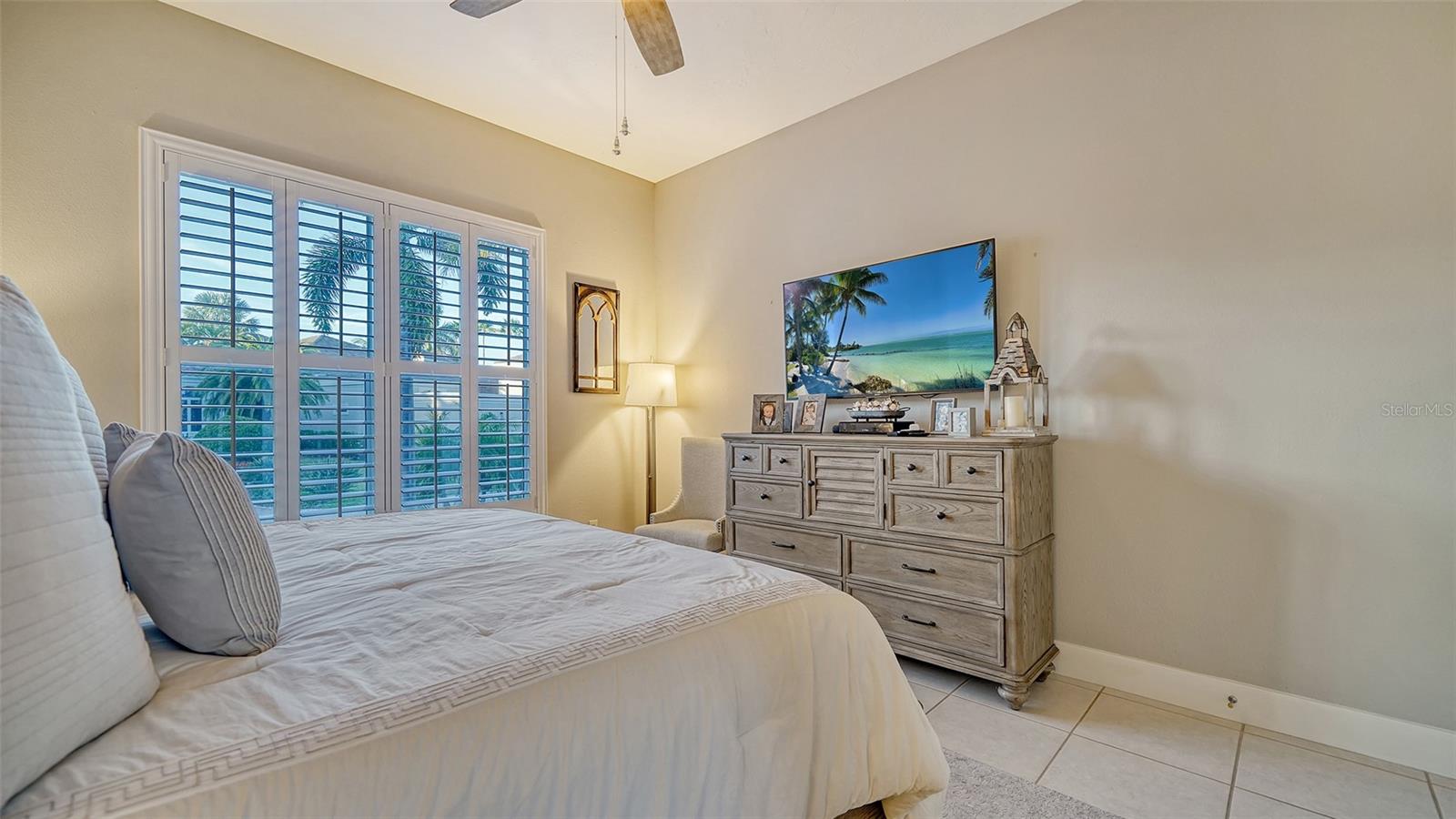 QUEENS HARBOUR - Residential