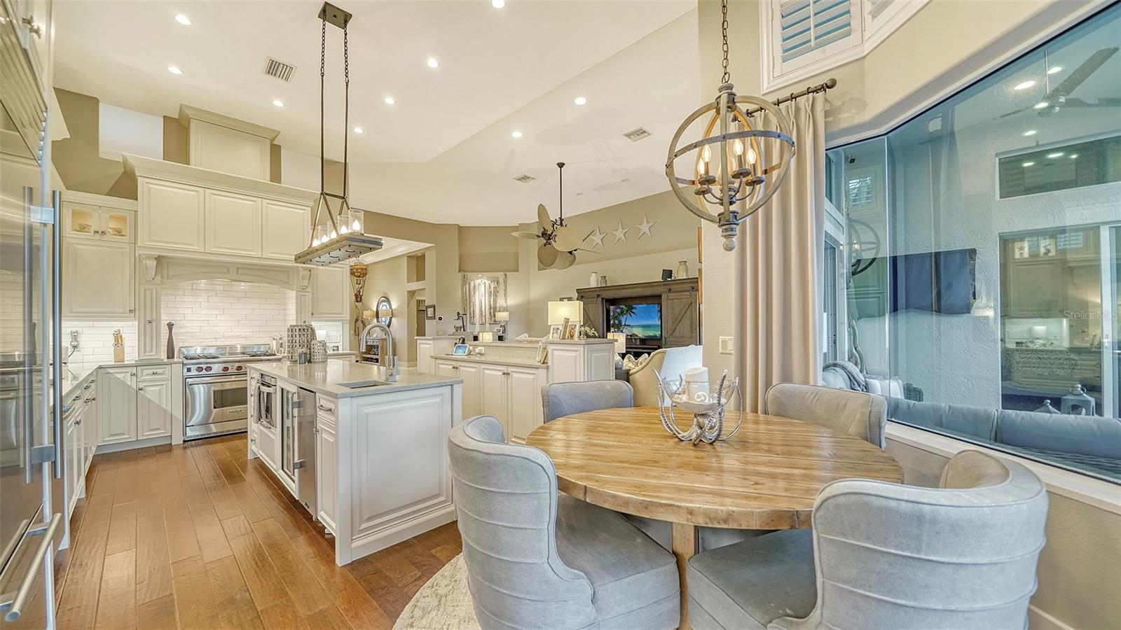 QUEENS HARBOUR - Residential