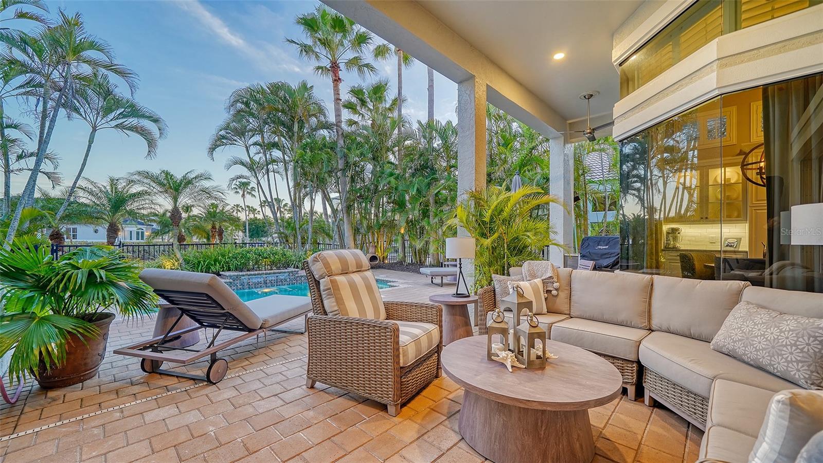 QUEENS HARBOUR - Residential