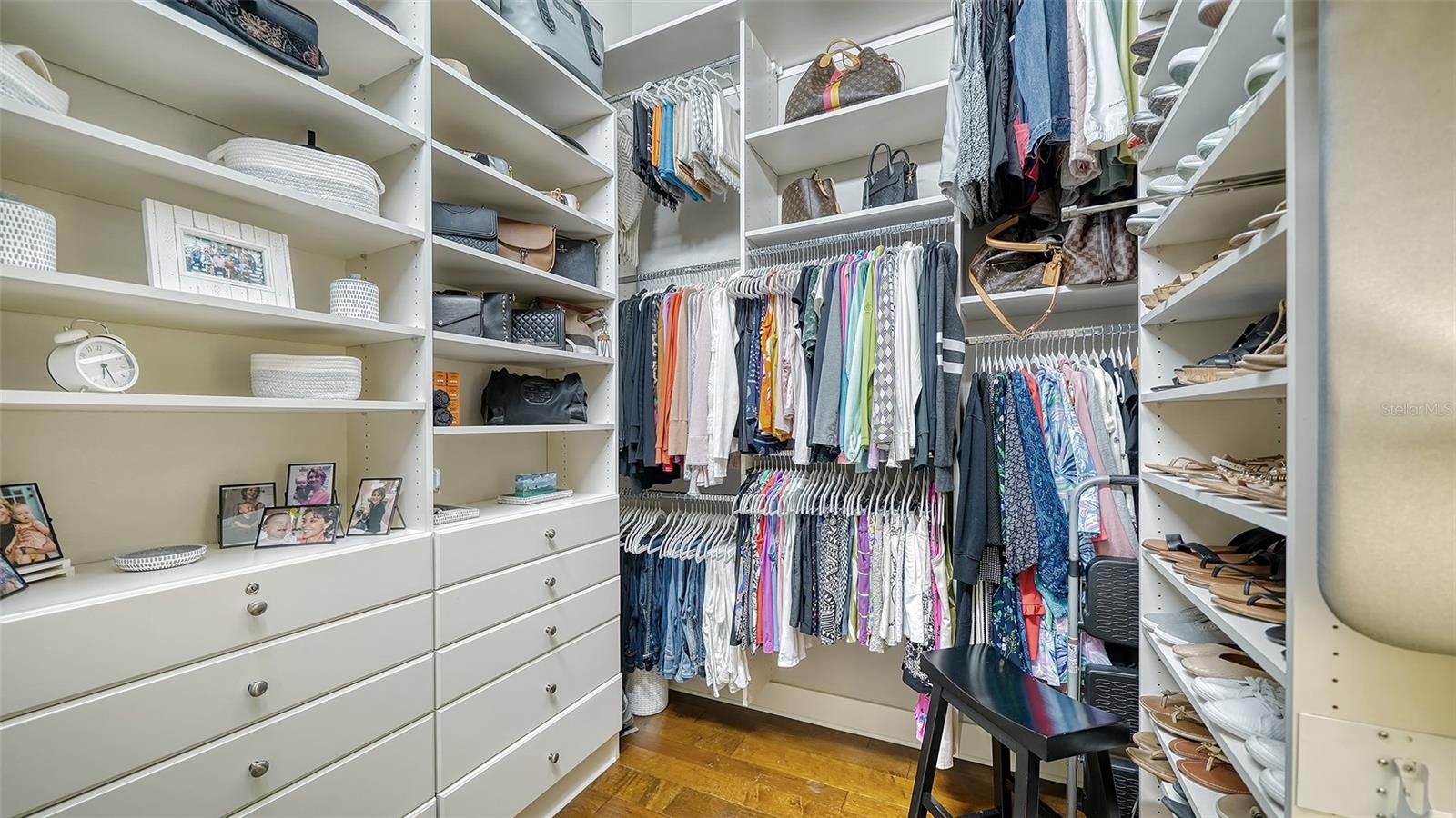 QUEENS HARBOUR - Residential