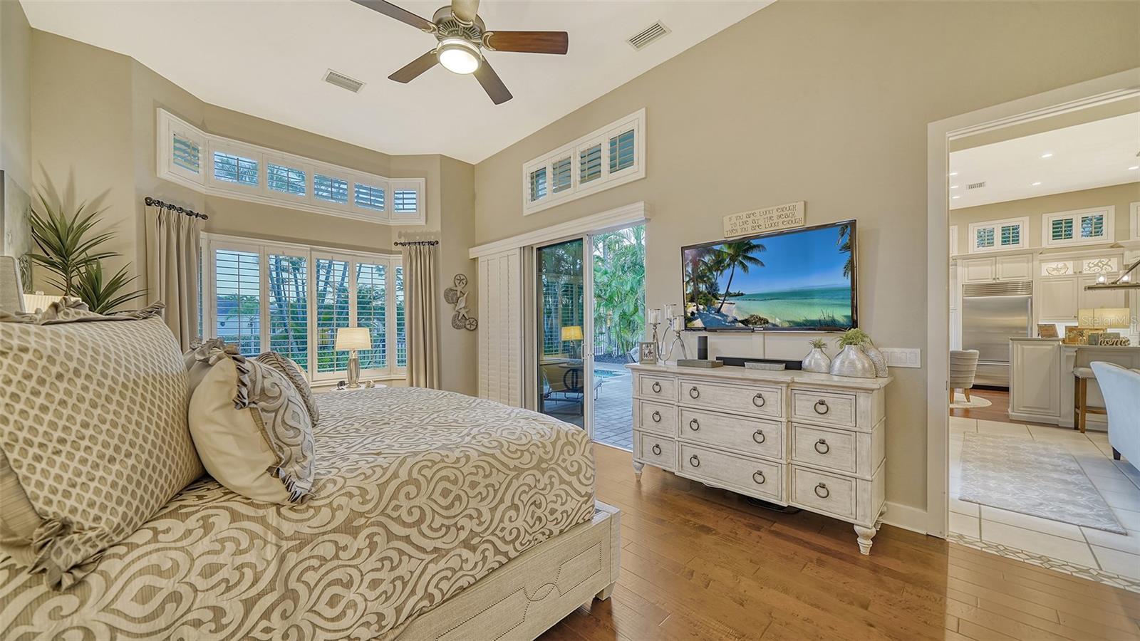 QUEENS HARBOUR - Residential