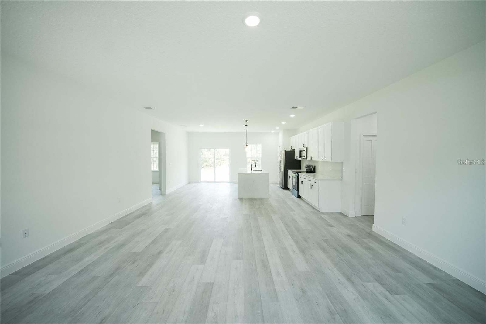 MARION OAKS UN 12 - Residential Lease