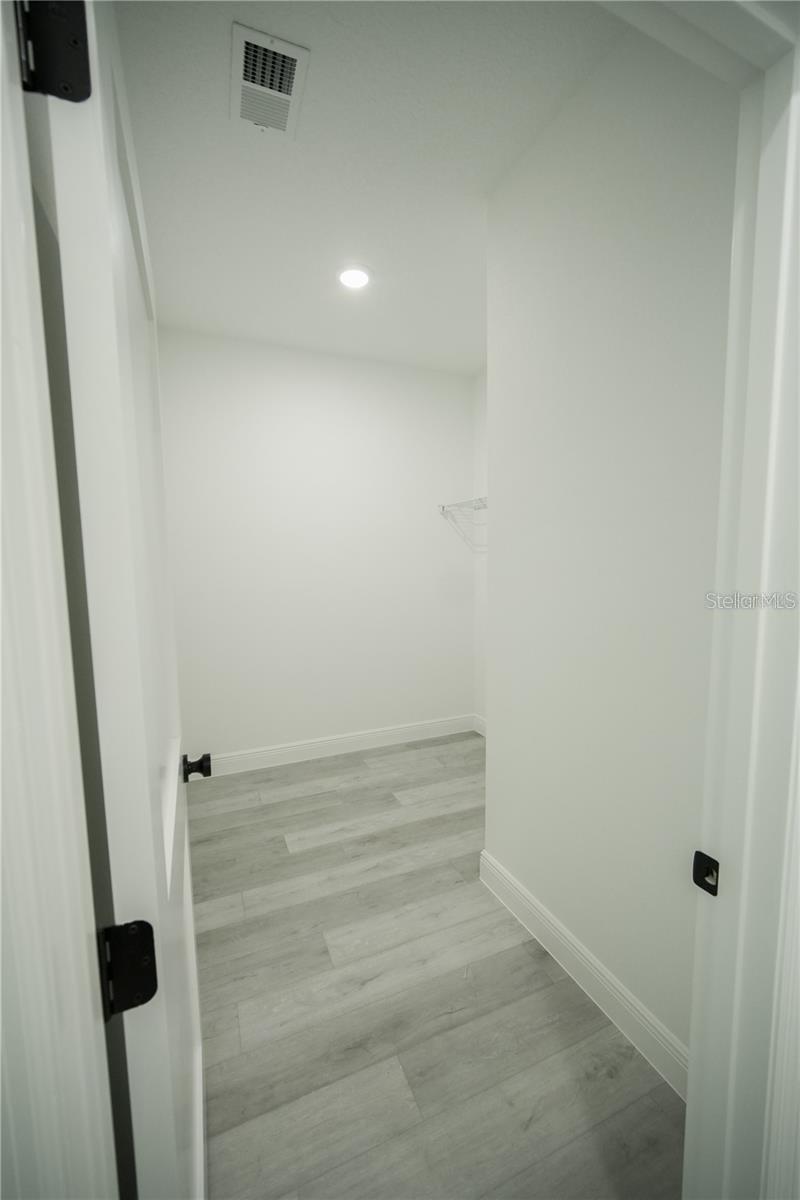 MARION OAKS UN 12 - Residential Lease