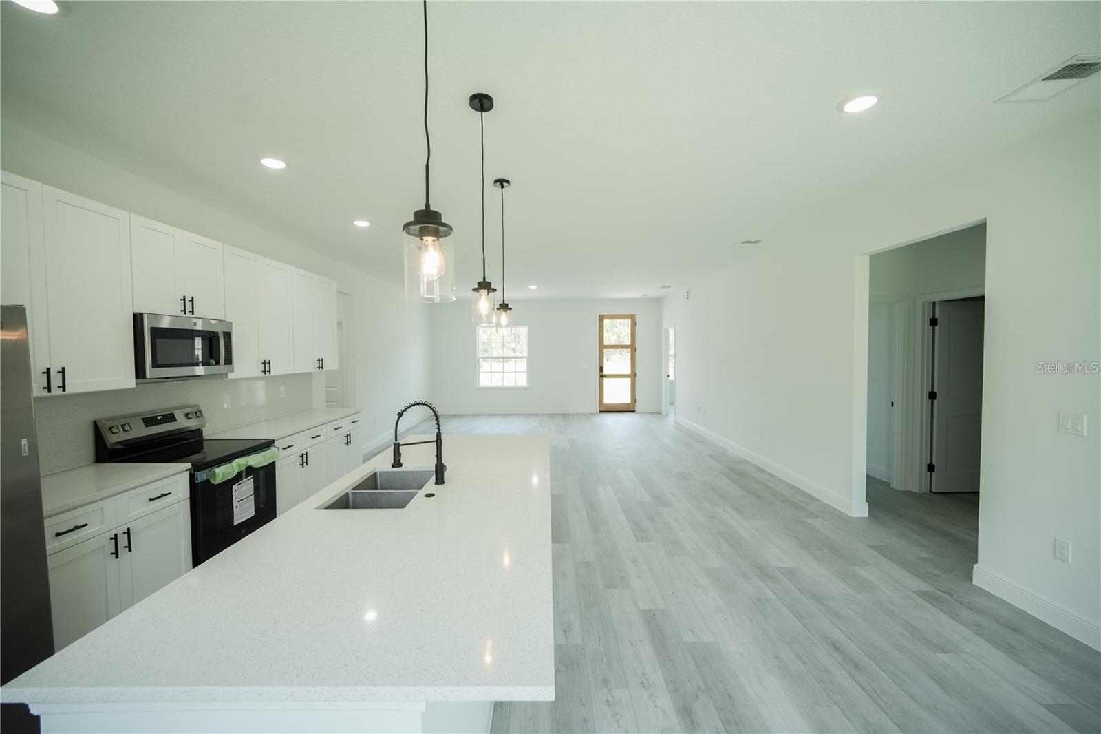 MARION OAKS UN 12 - Residential Lease