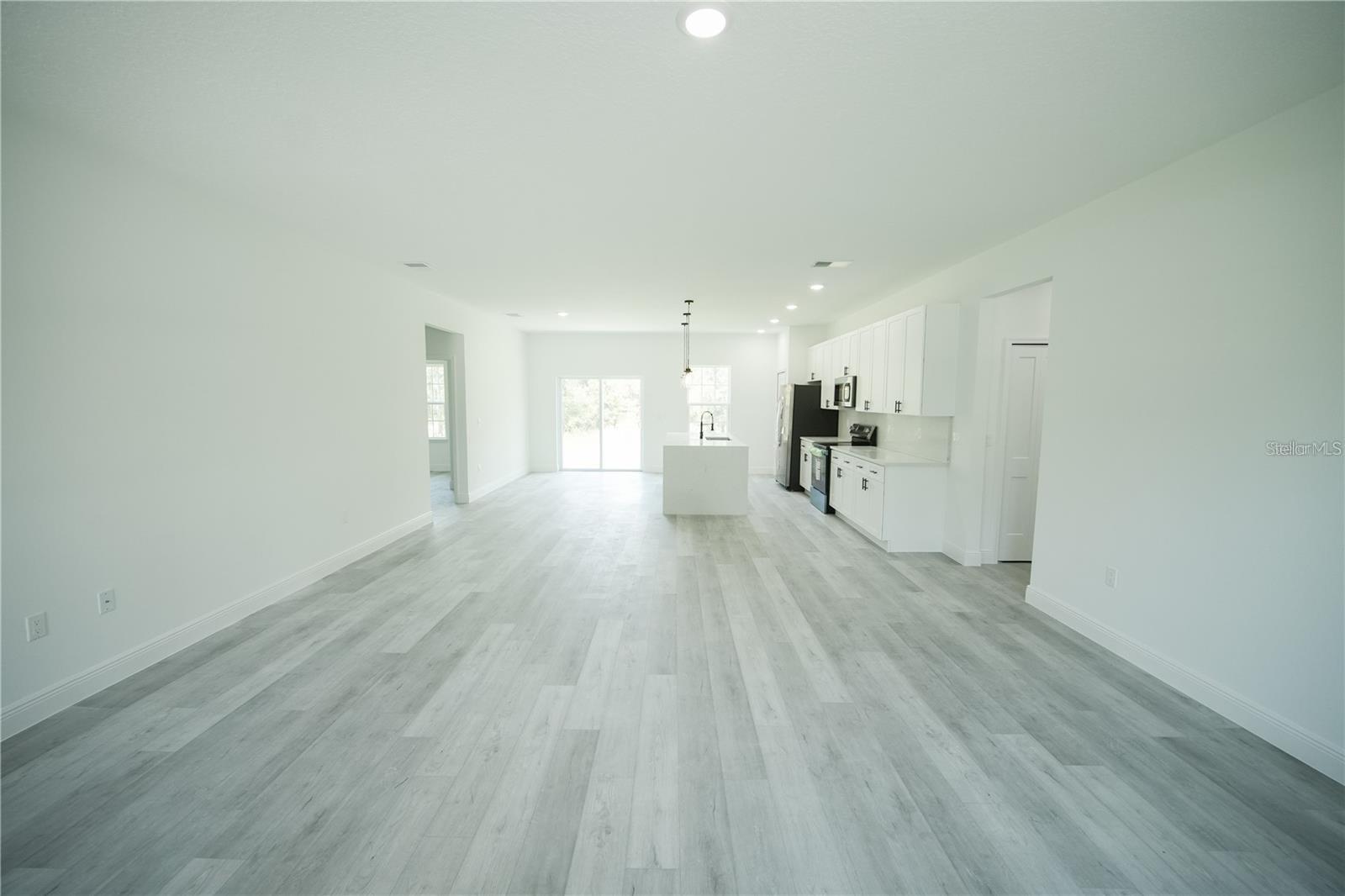 MARION OAKS UN 12 - Residential Lease