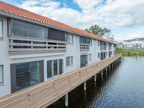 A home in WINTER HAVEN