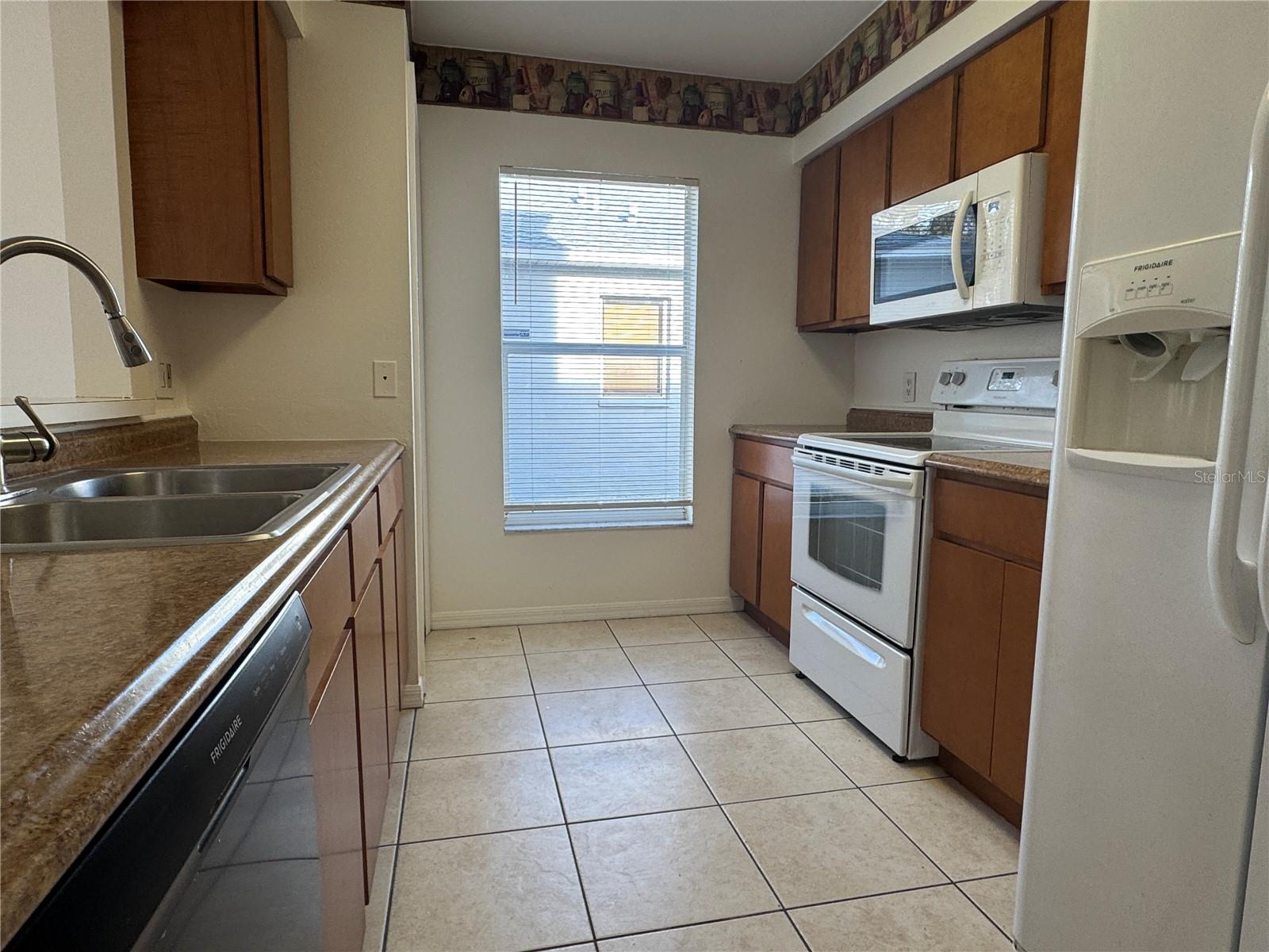 SUMMERFIELD VILLG 1 TRCT 35 - Residential Lease