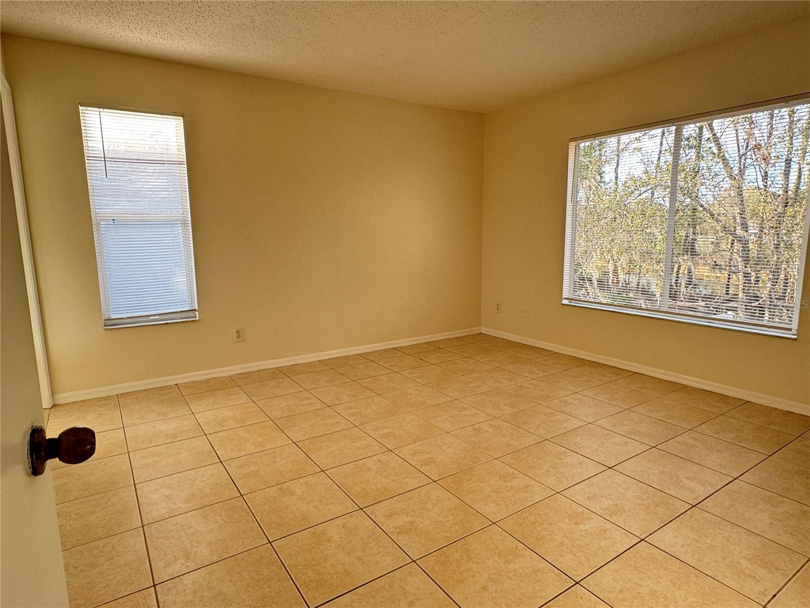 SUMMERFIELD VILLG 1 TRCT 35 - Residential Lease