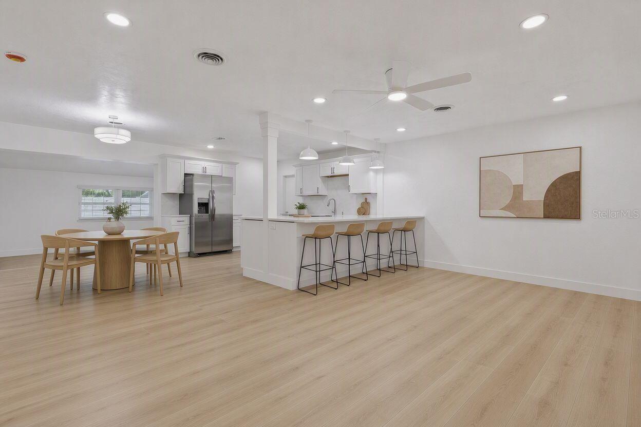 305 GLEN OAK ROAD