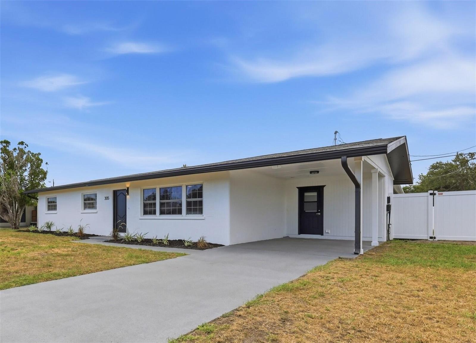305 GLEN OAK ROAD