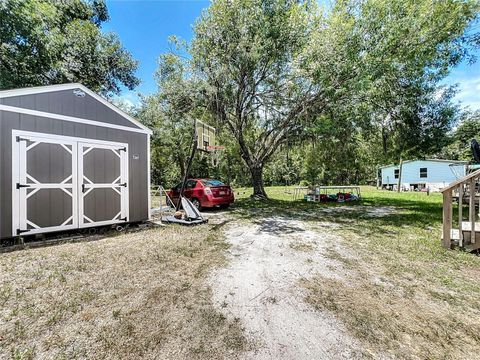 A home in LAKELAND