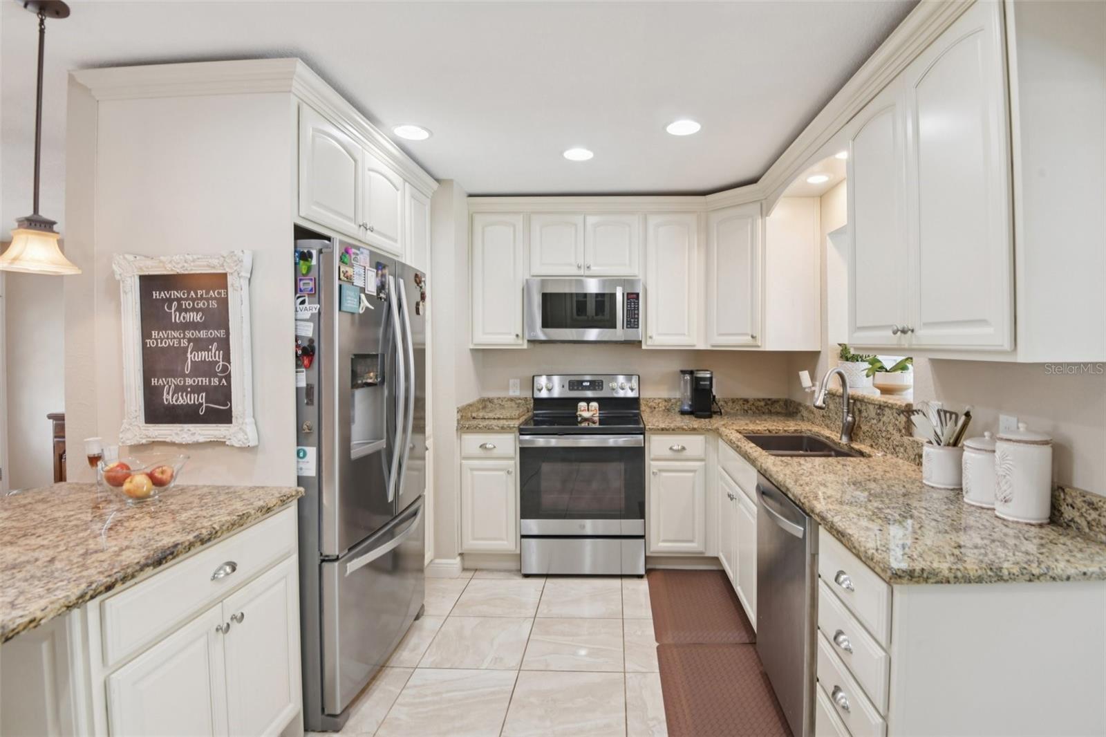 LAKE SHORE ESTATES 5TH ADD - Residential