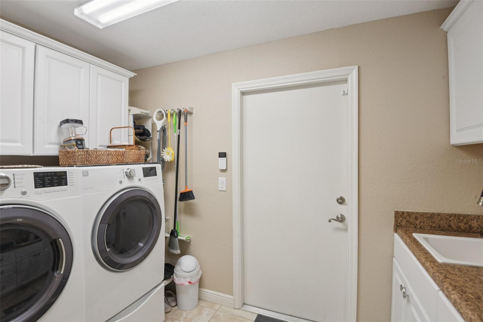 LAKE SHORE ESTATES 5TH ADD - Residential