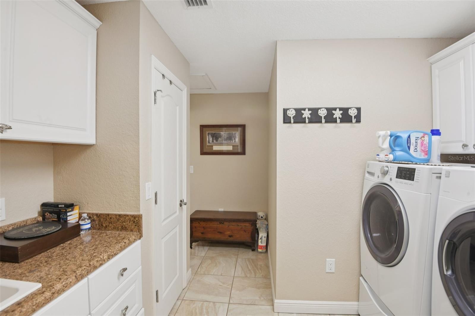 LAKE SHORE ESTATES 5TH ADD - Residential