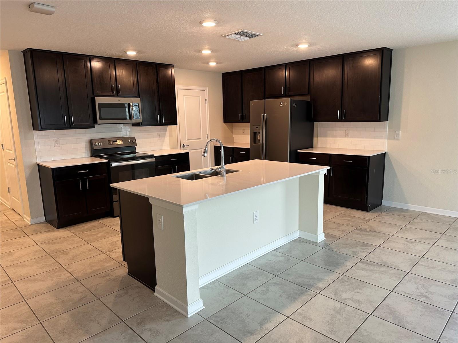 STOREY CREEK PH 1 - Residential Lease