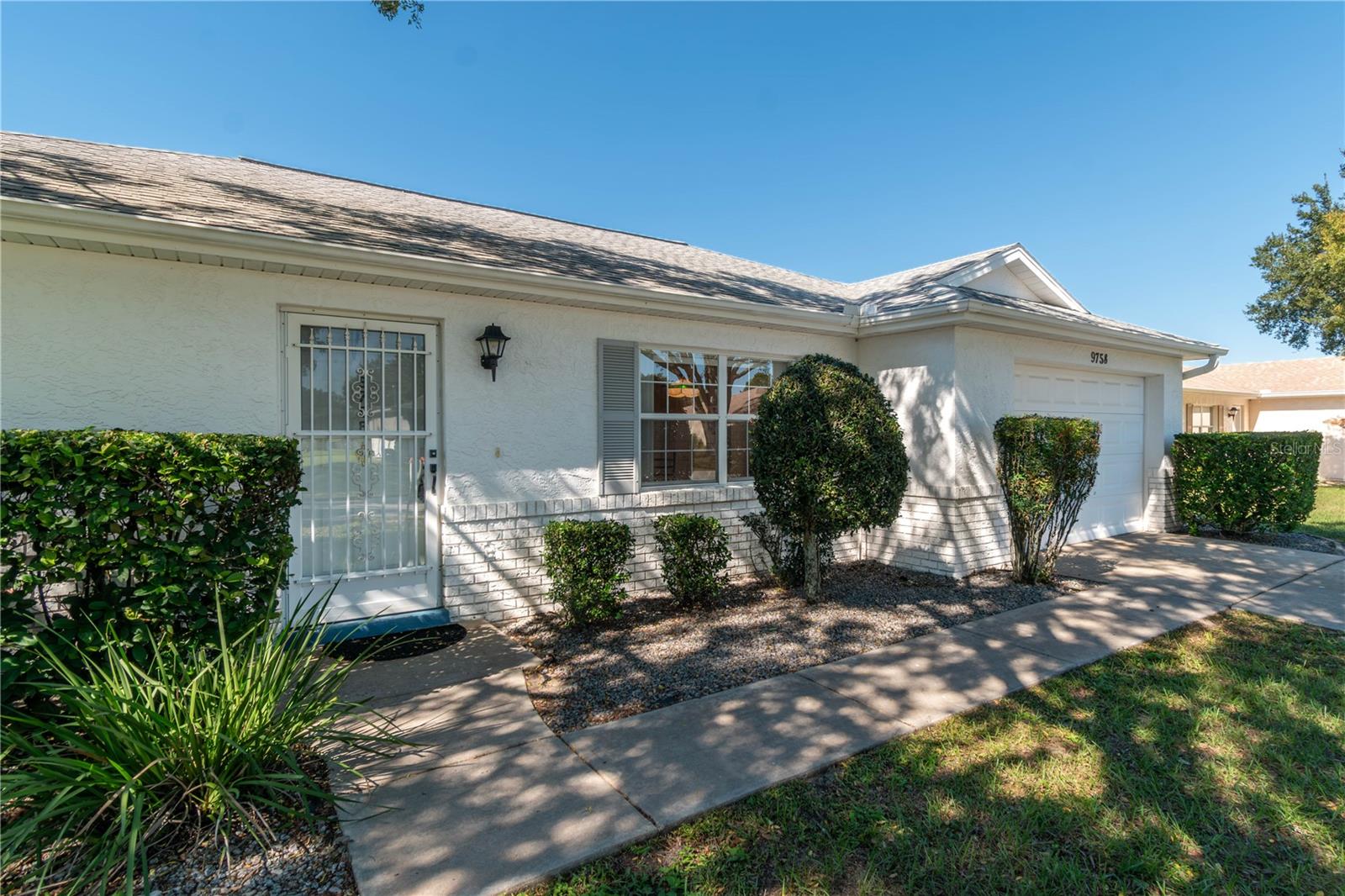 ON TOP OF THE WORLD - Residential