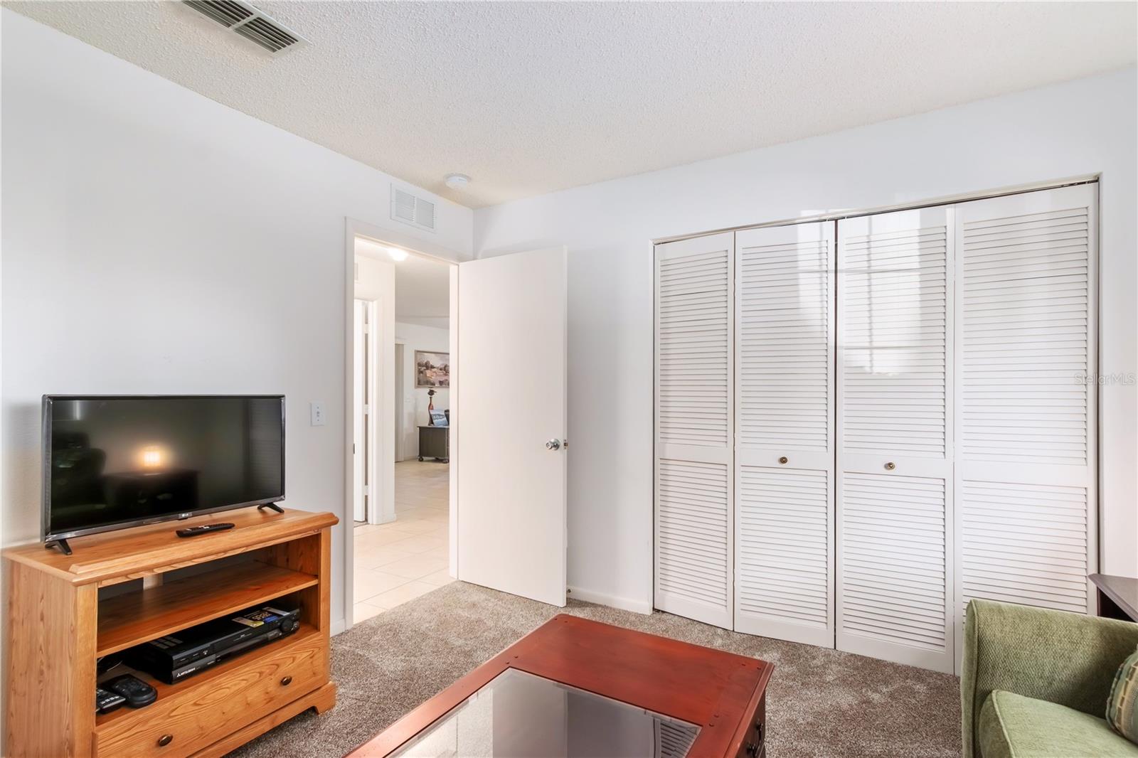 ON TOP OF THE WORLD - Residential