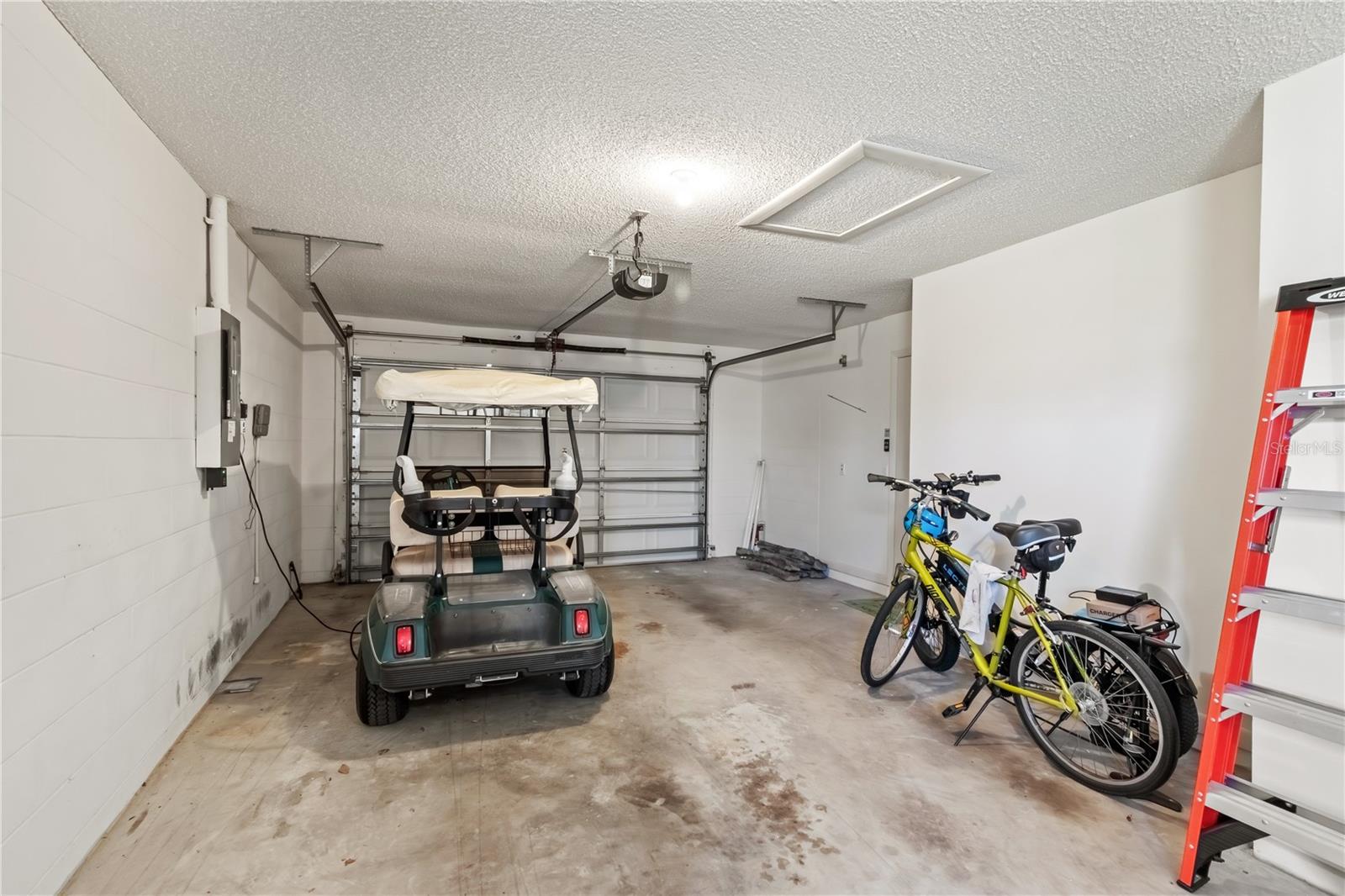 ON TOP OF THE WORLD - Residential