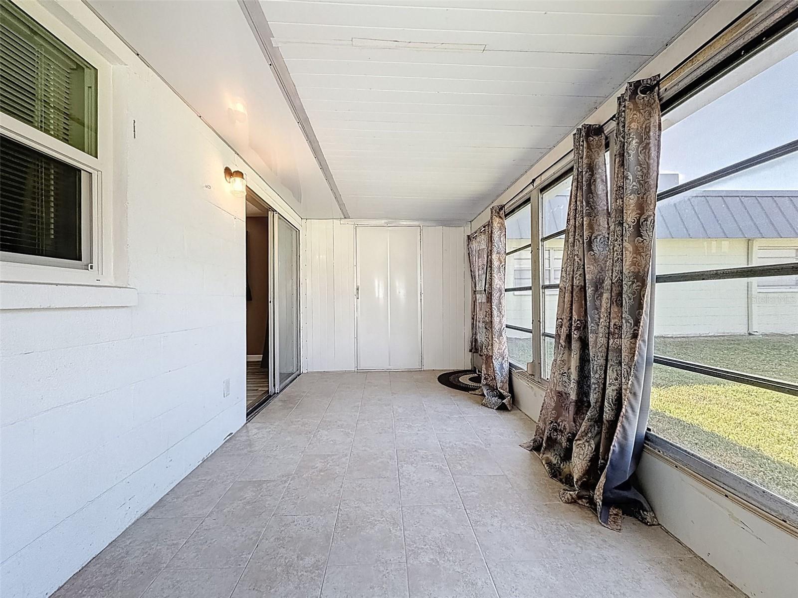 PARADISE POINTE WEST - Residential