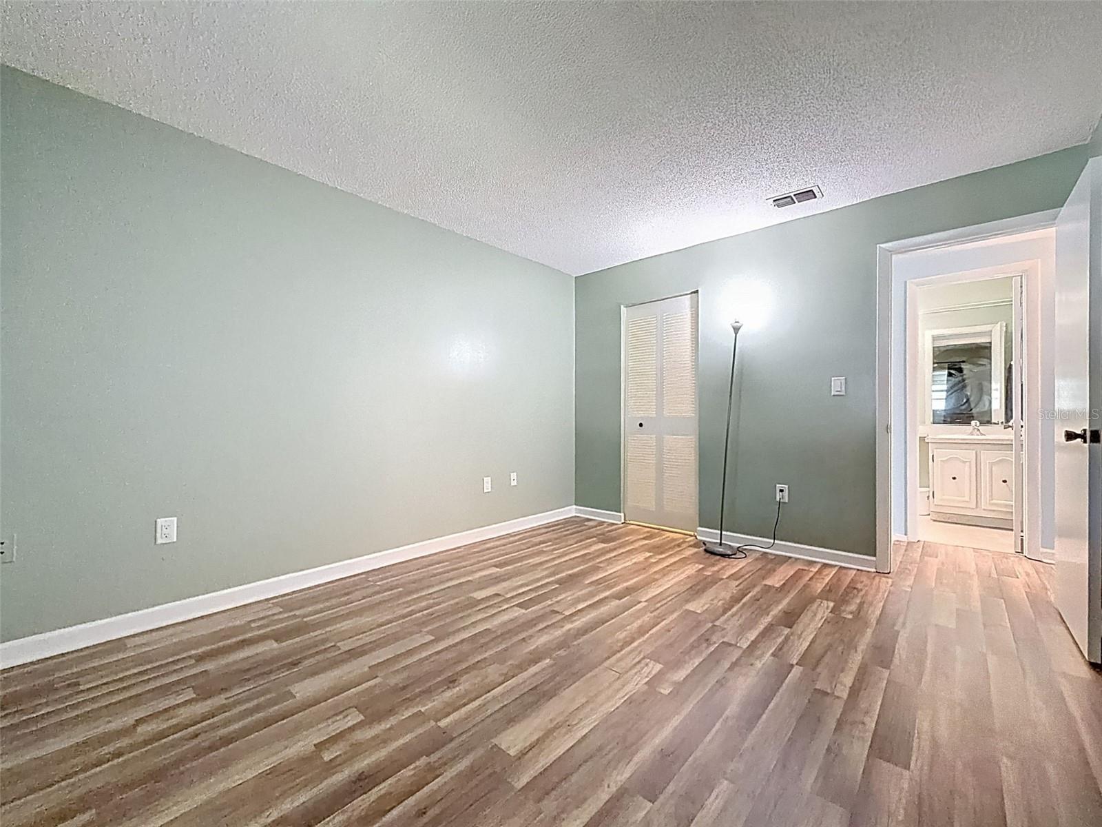 PARADISE POINTE WEST - Residential