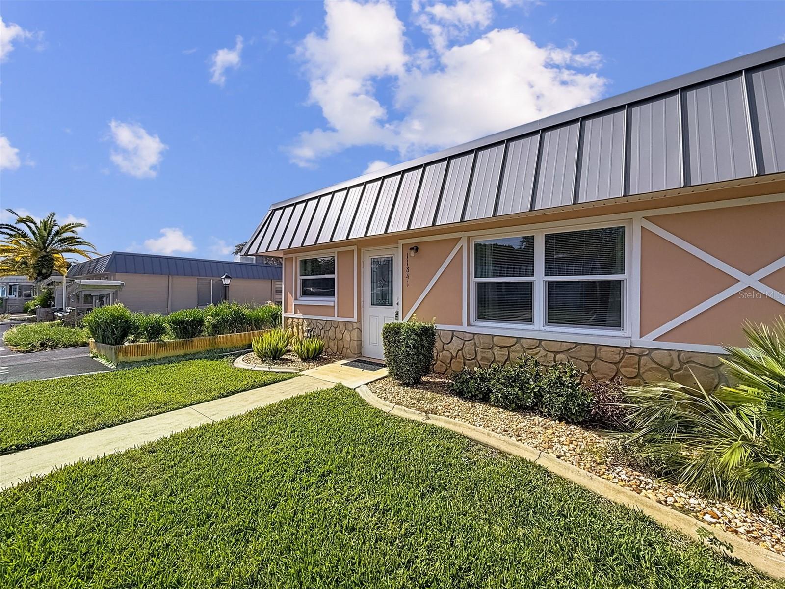 PARADISE POINTE WEST - Residential