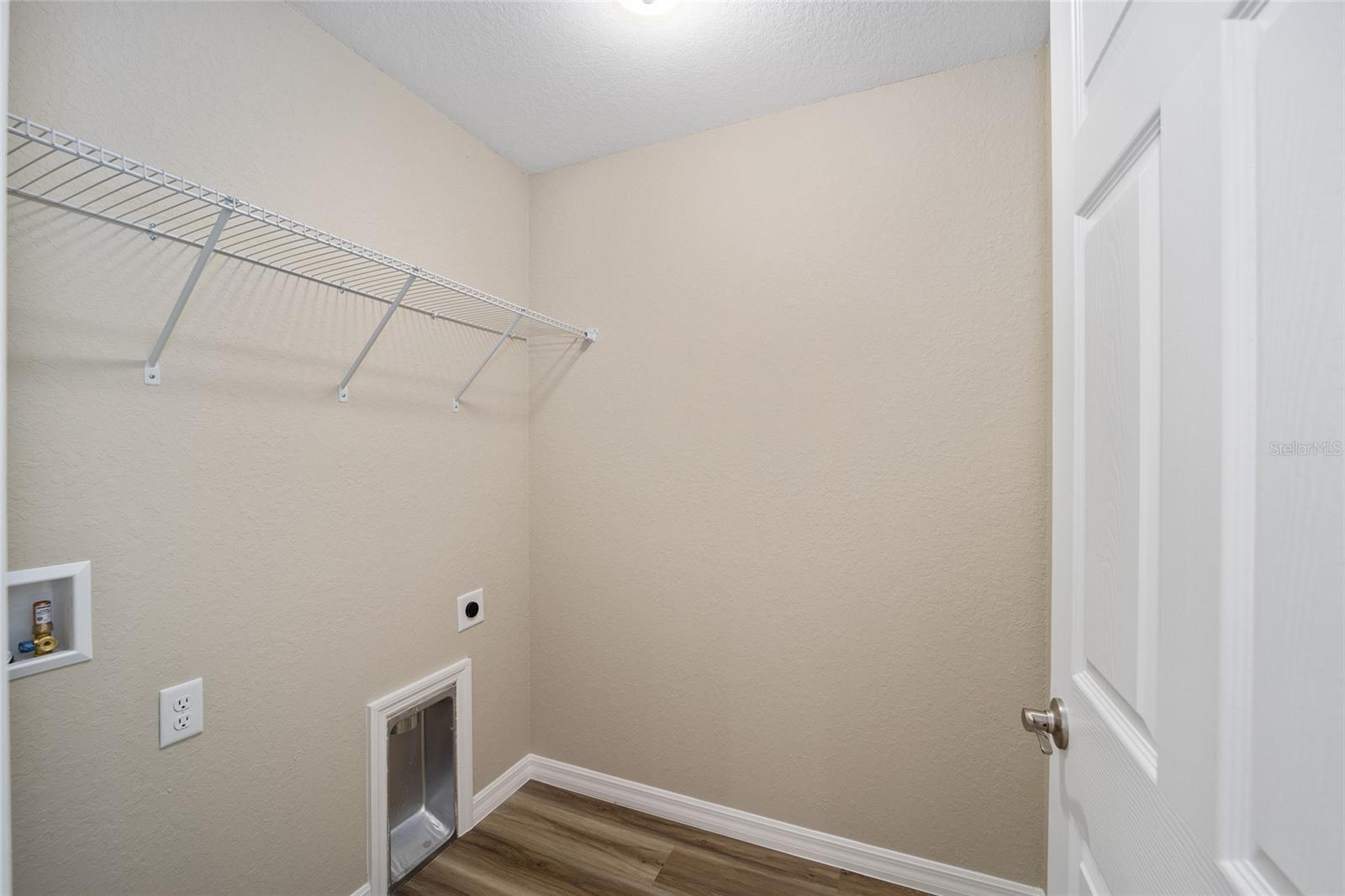 ROLLING HILLS UN 01 - Residential