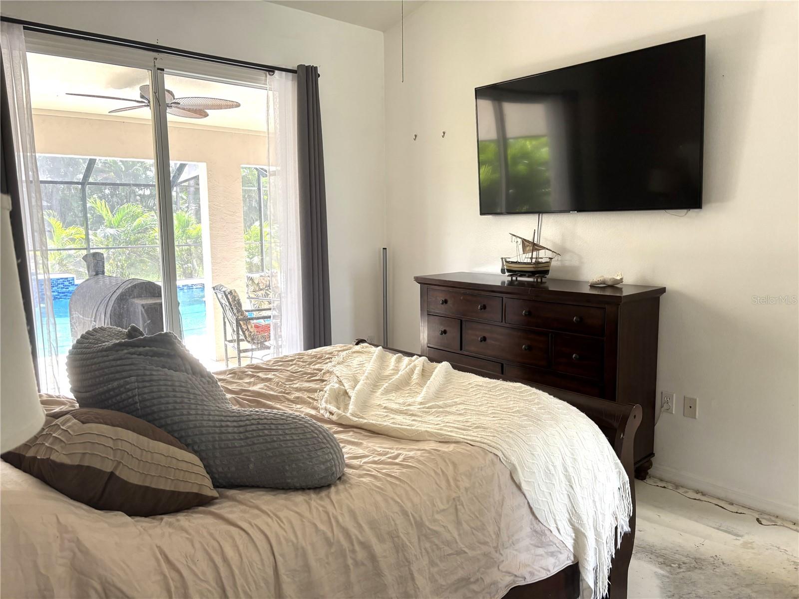 ROTONDA WEST BROADMOOR - Residential