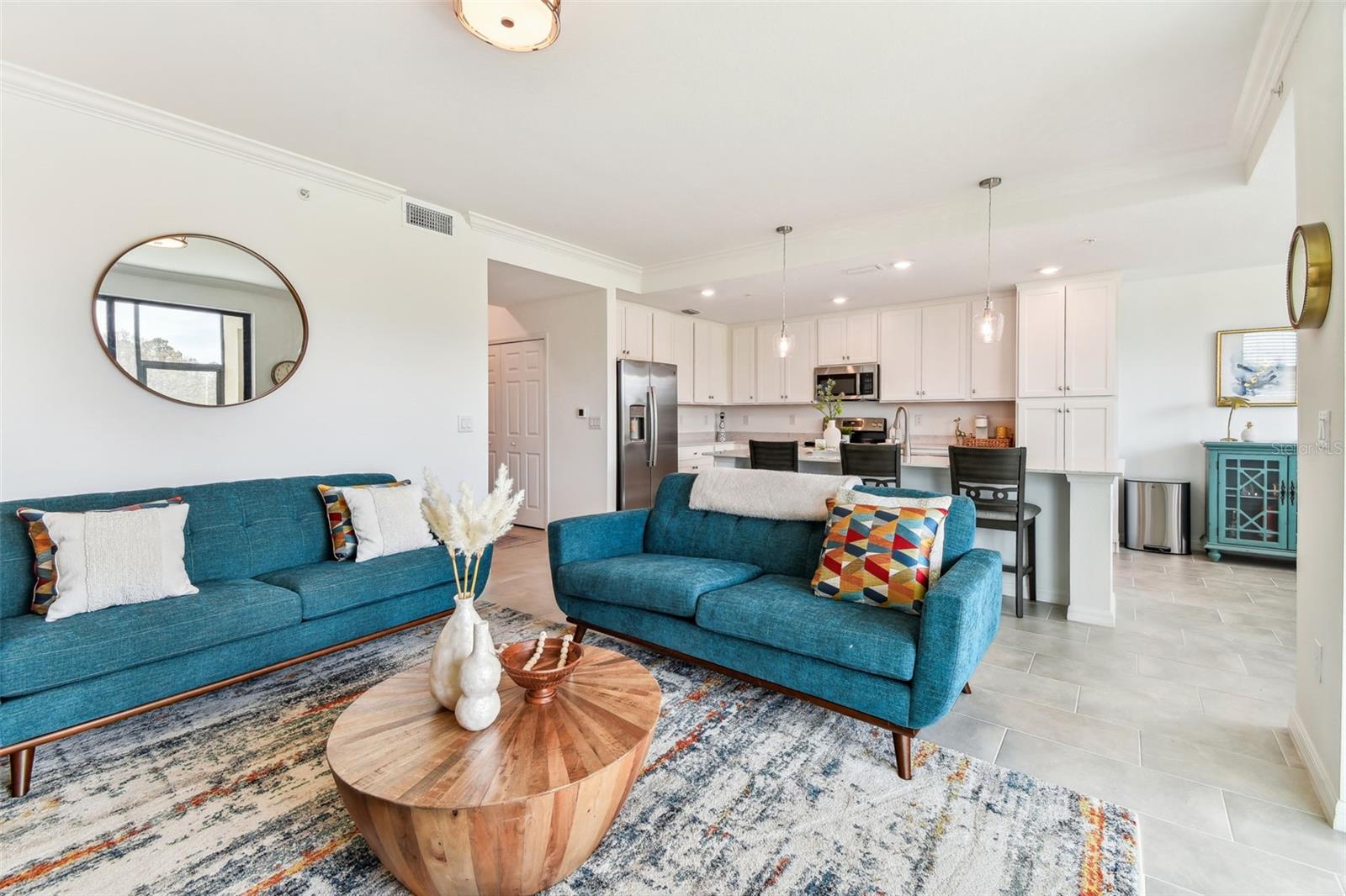 LAKEWOOD NATIONAL - Residential Lease