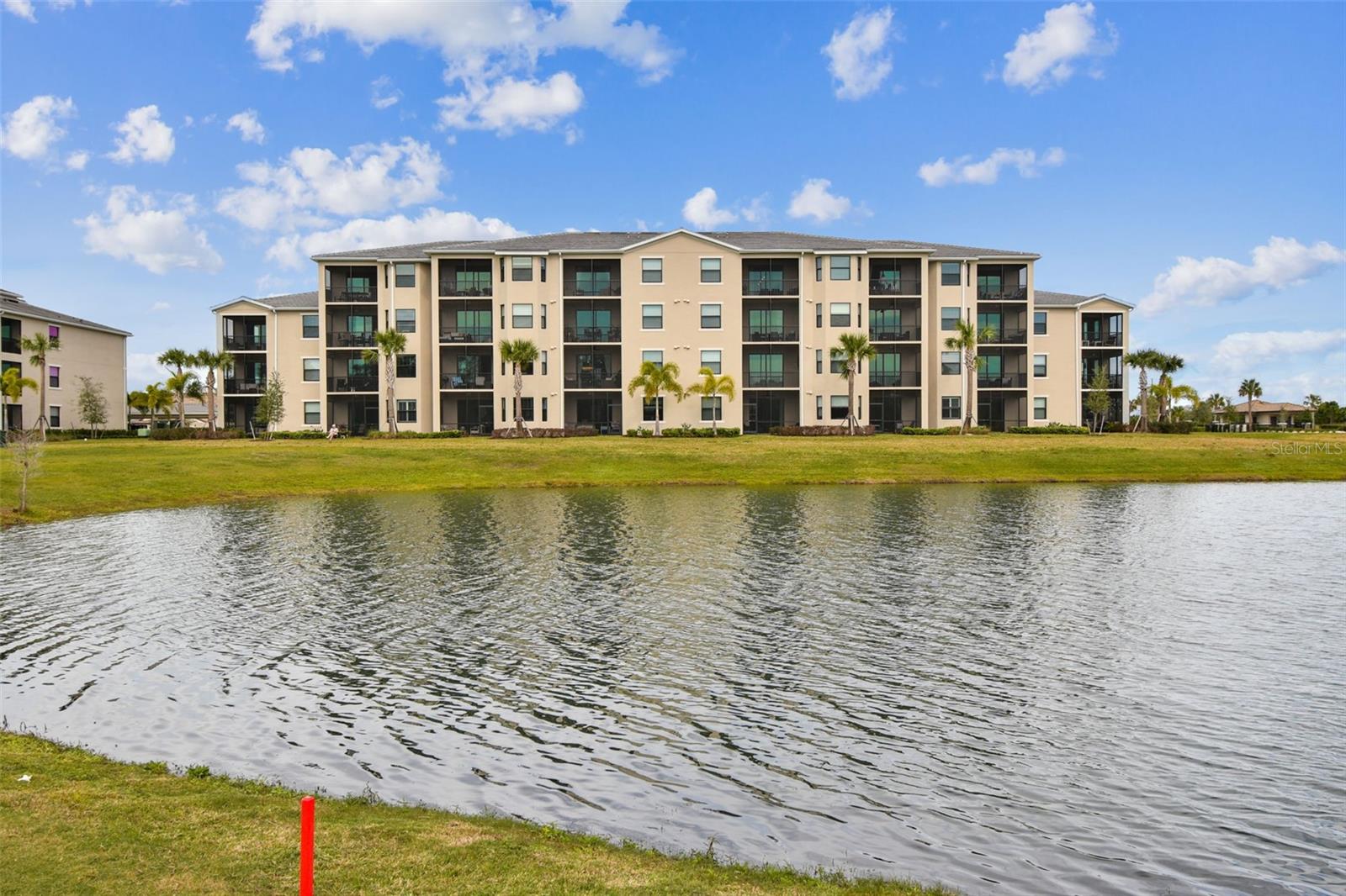 LAKEWOOD NATIONAL - Residential Lease