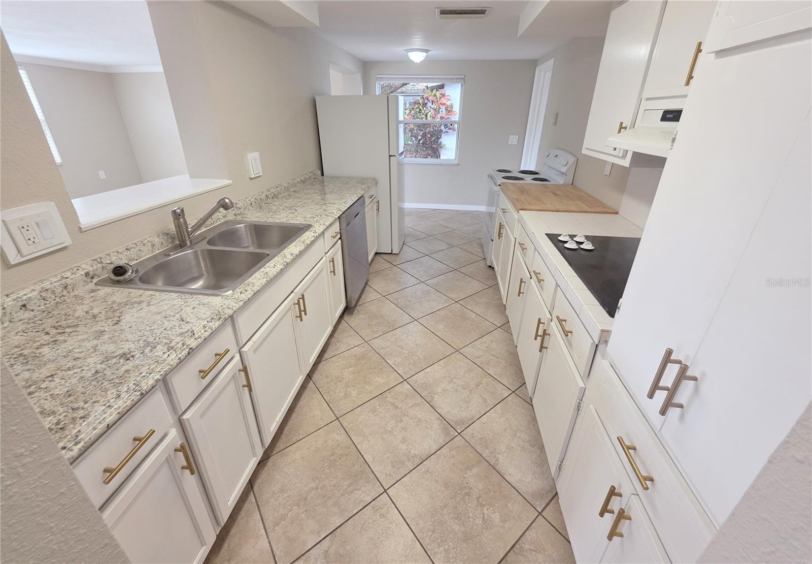 FOREST HILLS - Residential