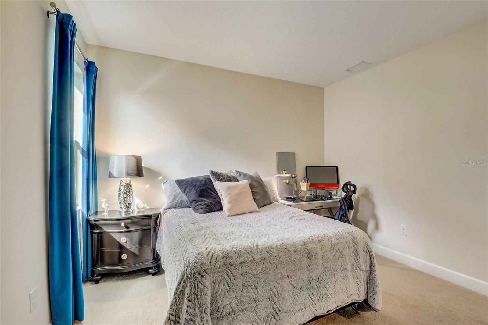 SANDHILL LAKE - Residential