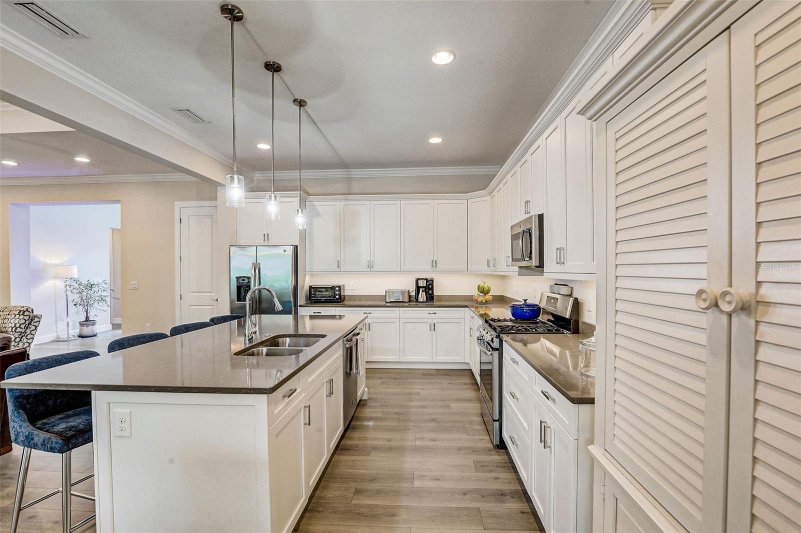 SANDHILL LAKE - Residential