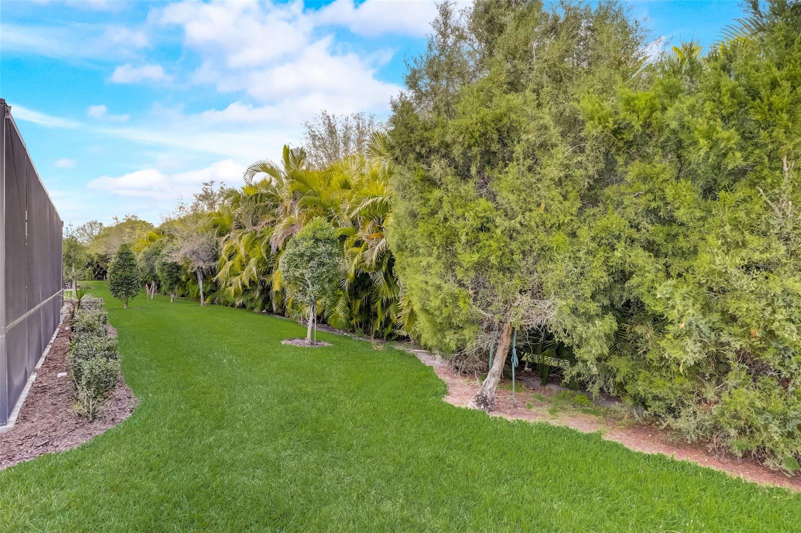 SANDHILL LAKE - Residential