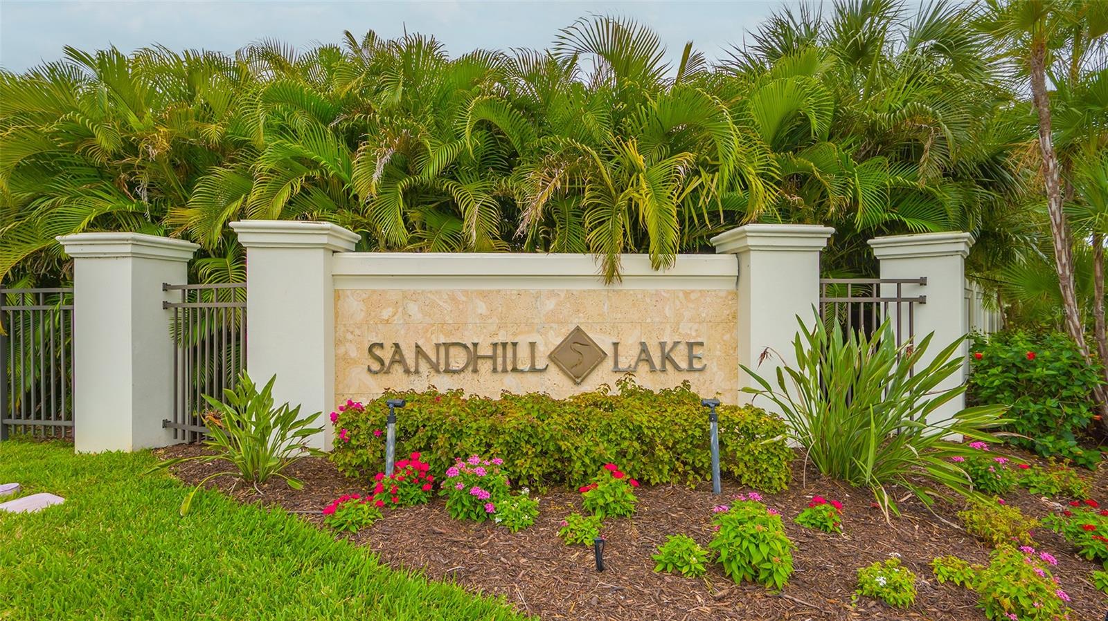 SANDHILL LAKE - Residential