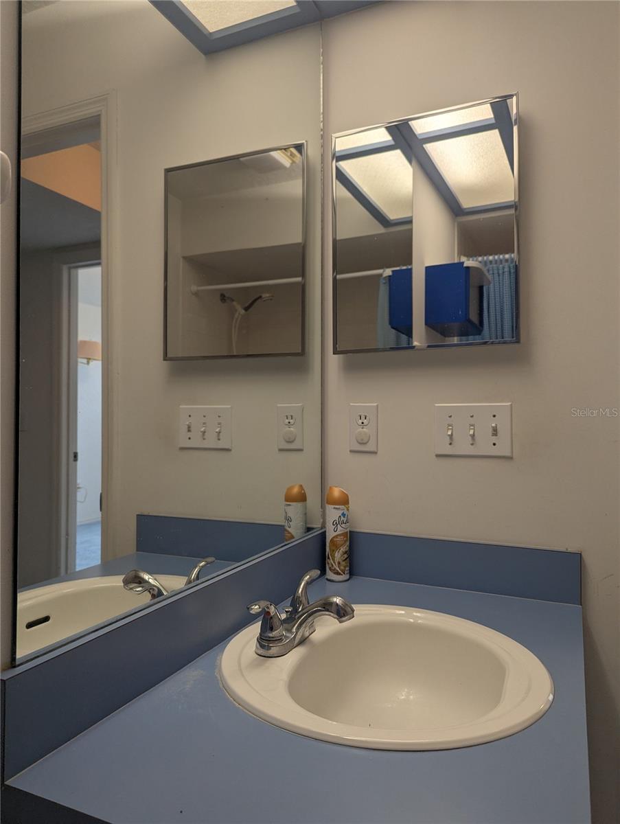 OAK RUN - Residential