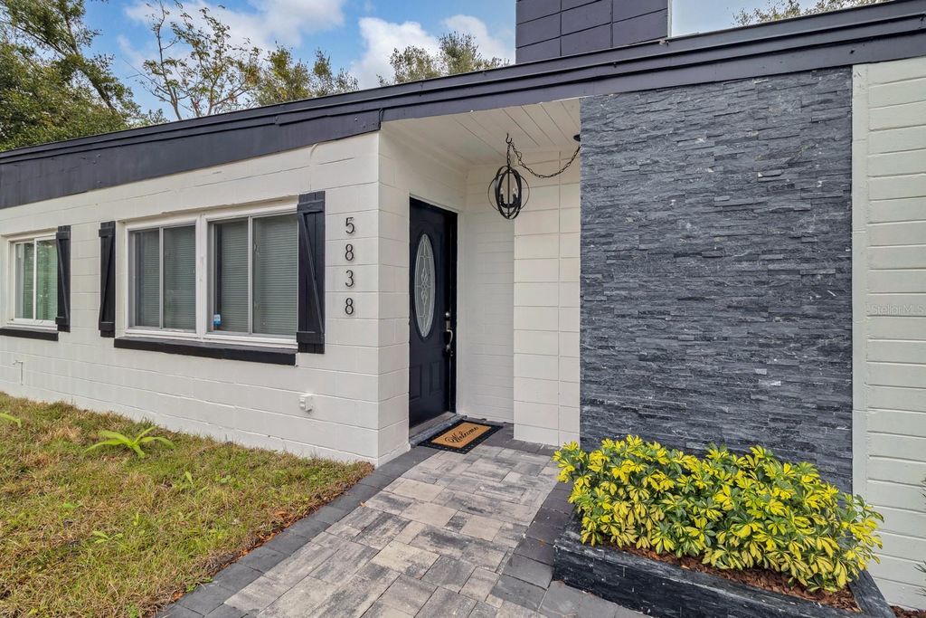 Photo of 5838 Sage Drive, Orlando, FL 32807 (MLS # S5142126)