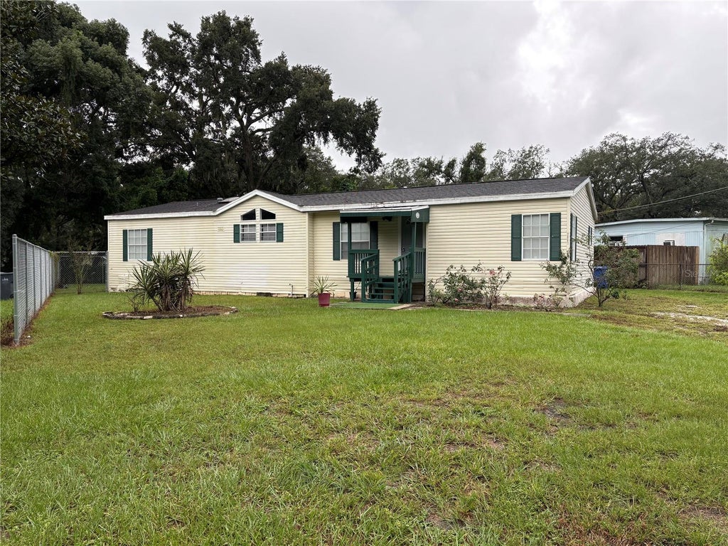 Photo of 2007 E 148th Avenue, Lutz, FL 33549 (MLS # TB8552391)