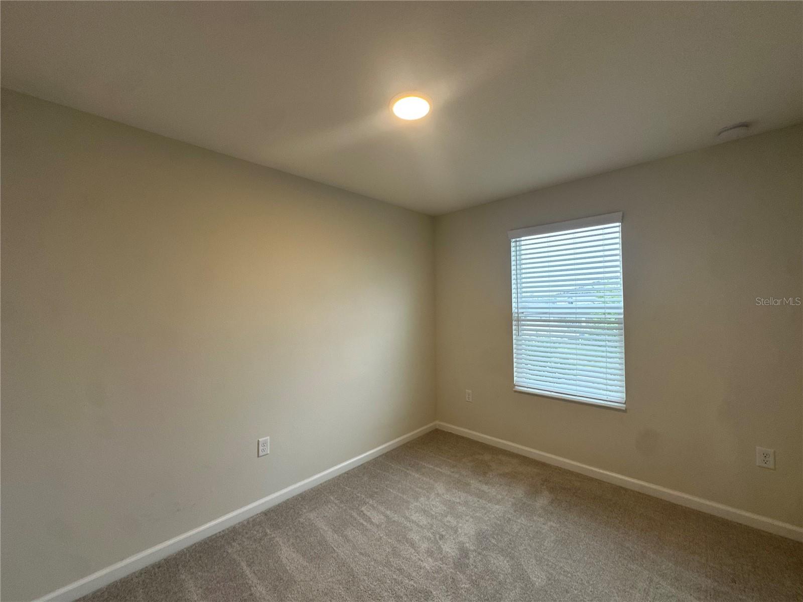 TOWNS AT NARCOOSSEE COMMONS - Residential Lease