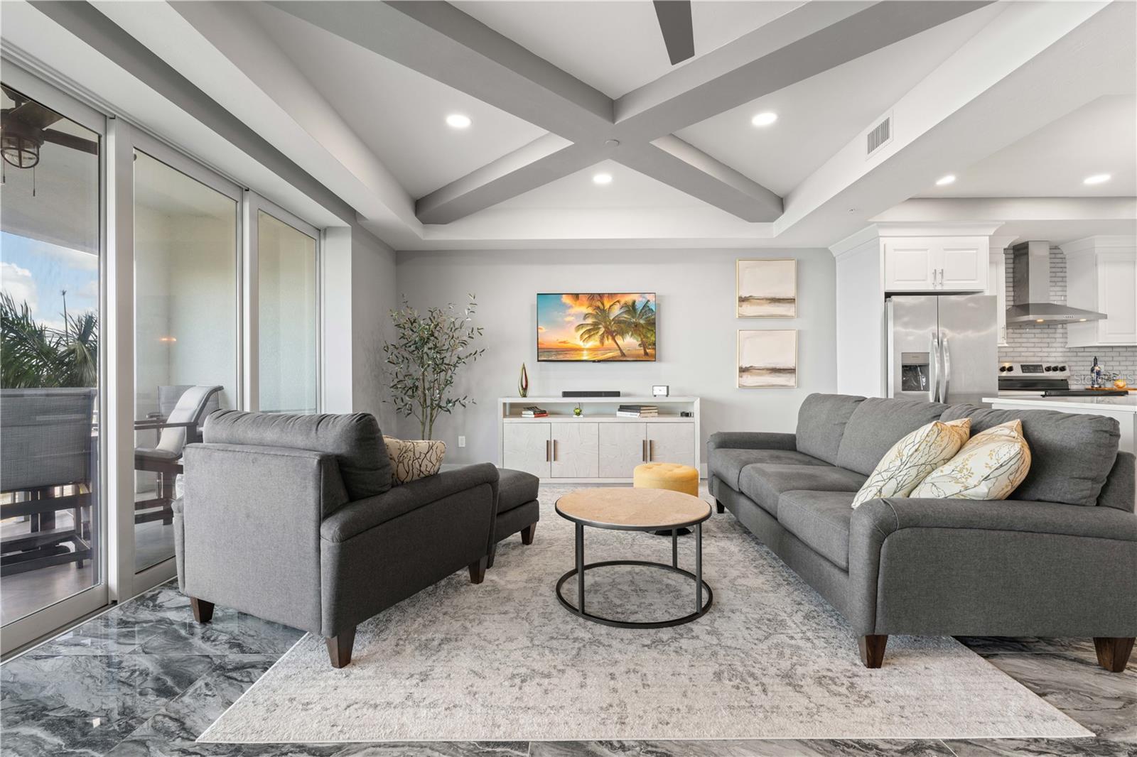 PARADISE POINTE/CHARLOTTE HARB - Residential