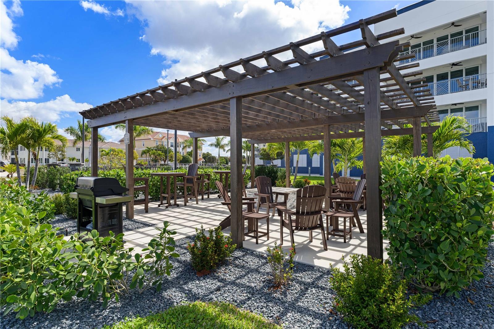 PARADISE POINTE/CHARLOTTE HARB - Residential