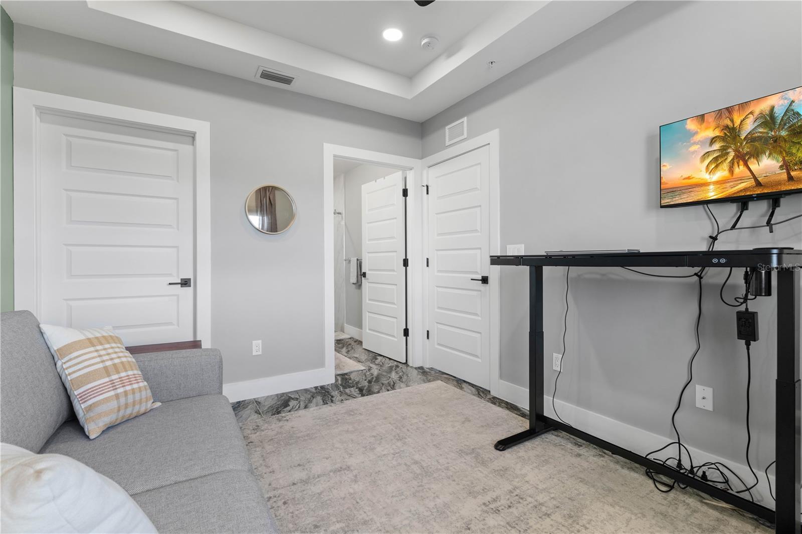 PARADISE POINTE/CHARLOTTE HARB - Residential