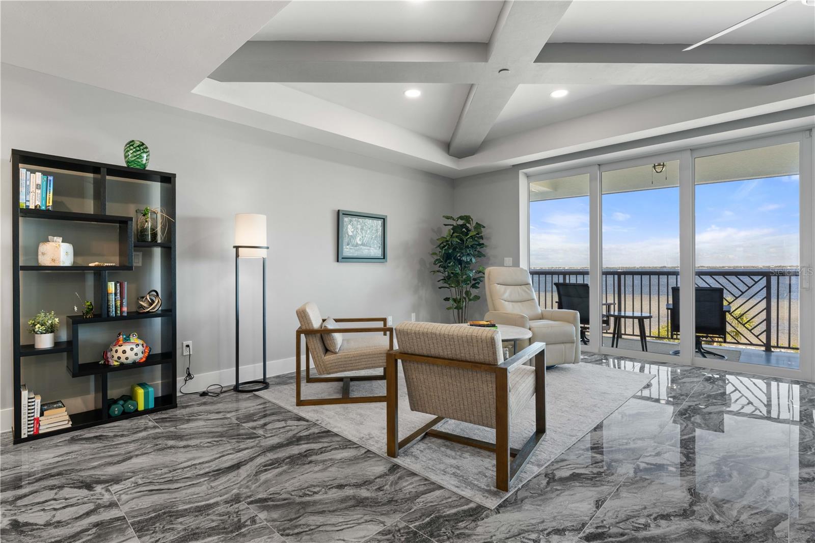 PARADISE POINTE/CHARLOTTE HARB - Residential